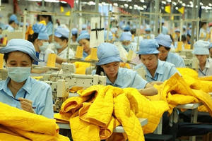 Tranh cãi về mức tăng lương tối thiểu vùng