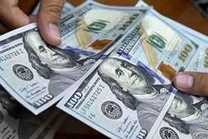 Đổi 100 USD bị phạt 90 triệu đồng: Đúng luật nhưng... bất hợp lý