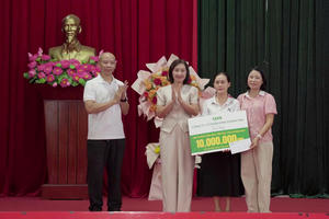 Chuyến xe tử tế F88 mang 42 tấn hàng cứu trợ về ‘rốn bão’ Bắc Trung bộ