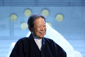 Tỷ phú hàng đầu Nhật Bản và nguyên tắc sống kì lạ: Biết nói cám ơn thế giới, tự nhiên bạn sẽ giàu có