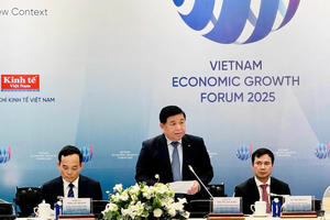 Phó Thủ tướng Nguyễn Chí Dũng luận bàn về giải pháp thúc đẩy tăng trưởng kinh tế cao và bền vững