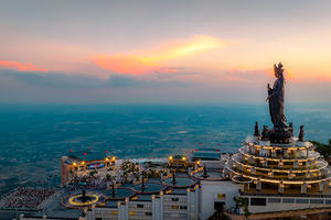 Núi Bà Đen và những công trình tâm linh phải chiêm bái một lần trong đời