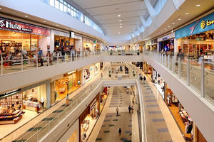 Khan hiếm nguồn cung mới, giá chào thuê mặt bằng bán lẻ tại TP HCM dự báo sẽ tăng cao