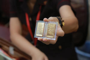 Vàng thế giới tăng 30 USD, trong nước chỉ tăng bằng 1/3