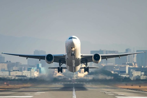 Covid-19 ảnh hưởng nặng nề, đắn đo cấp phép bay cho Vietravel Airlines