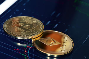 Đồng ether tăng giá kỉ lục, đe dọa ngôi vương của bitcoin