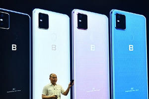 Bphone bị chê cấu hình, ông Nguyễn Tử Quảng phản bác: "Không phải dạng vừa đâu"