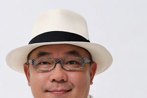 Ông chủ Khaisilk thừa nhận bán khăn "Made in China" và cúi đầu xin lỗi