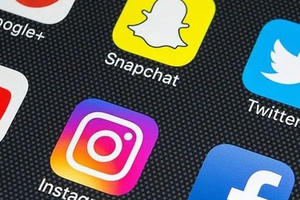 Các trường hợp khóa tạm thời, khóa vĩnh viễn tài khoản mạng xã hội