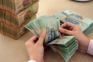 Điều kiện cấp giấy phép đối với quỹ tín dụng nhân dân, tổ chức tài chính vi mô