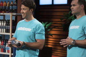 Startup không thuê nhân viên, tạo ra "chai bia" lúc nào cũng lạnh thu về 1 triệu USD chỉ trong vòng 10 ngày