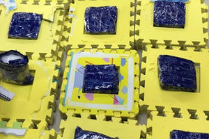 Phát hiện 8 kg ma túy giấu trong đồ chơi