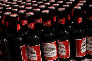 IPO bất thành, AB InBev tính bán tài sản lấy 10 tỷ USD để trả nợ