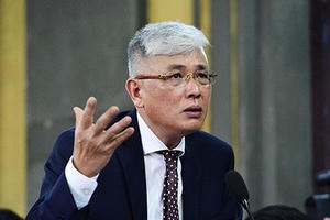 Grab và Vinasun muốn hòa giải, tòa tạm dừng xử