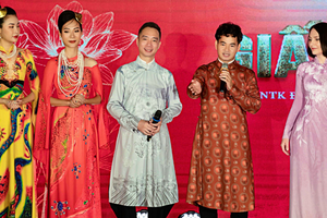 NSƯT Xuân Bắc và các nghệ sĩ Nhà hát Kịch Việt Nam xuất hiện trong trang phục áo dài tại Gala Tự hào áo dài Việt