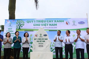 Phát huy đạo lý "uống nước nhớ nguồn" - Vinamilk trồng 100.000 cây xanh tại Bắc Kạn