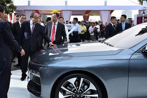 Giá xe VinFast: SUV 1,82 tỷ đồng, Sedan 1,37 tỷ đồng, Fadil 423 triệu đồng