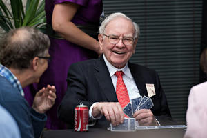 Warren Buffett chốt thương vụ 11,6 tỷ USD chỉ sau một bữa ăn tối 