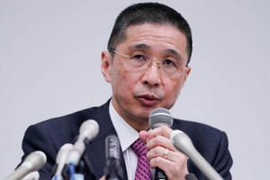 Sếp lớn Nissan từ chức vì scandal thu nhập quá lố