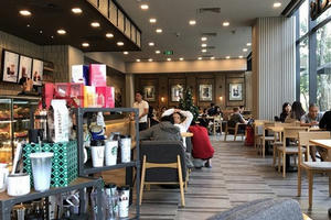 Bán đắt, bị ông chủ Trung Nguyên chê nhưng Starbucks Việt Nam vẫn bỏ xa nhiều đối thủ và ngày càng lãi