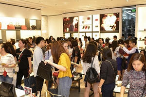 "Mê cung ưu đãi" tại 2.500 gian hàng ở Vincom Black Friday 2018