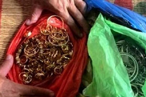 Lý lịch “bất hảo” của nhóm đối tượng đột nhập nhà giám đốc xây dựng, trộm 200 cây vàng