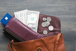 Chuyên gia tư vấn phong thủy chỉ ra 5 việc cần làm nếu không muốn tiền “rơi” khỏi ví