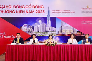ĐHĐCĐ 2025 Vincom Retail (VRE): Đặt kế hoạch lợi nhuận kỷ lục 4.700 tỷ, Chủ tịch Trần Mai Hoa giải đáp lý do chưa chia cổ tức 6 năm liên tiếp