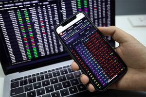 Nhà đầu tư bán tháo, chứng khoán giảm mạnh nhất từ sau Tết