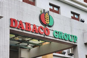 Lãi 6 tháng vượt kế hoạch năm, Dabaco (DBC) hoàn tất tăng vốn, lãnh đạo đăng ký bán cổ phiếu