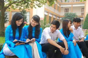 Chính phủ yêu cầu giữ ổn định mức thu học phí năm học 2022 - 2023