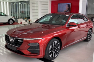 VinFast tiếp tục chơi lớn, trả 100% phí trước bạ cho khách hàng