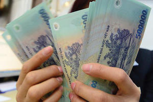 Tiền lương năm 2021 có giảm theo mức thắt chặt ngân sách?