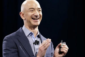 Người giàu nhất thế giới chi 10 tỷ USD “cứu Trái đất”