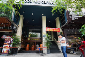 Khách sạn đất vàng TP HCM hạ giá chục tỷ đồng để tìm người mua