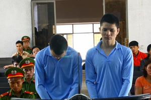 Vụ án hai thanh niên sát hại bé gái 13 tuổi: Nhiều tình tiết chưa được làm rõ