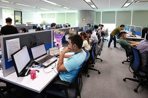 Nhân sự IT lương nghìn USD nhưng vẫn thiếu hụt