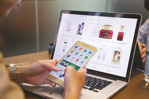 Mobile Money: lợi nhuận hay nhân sinh?