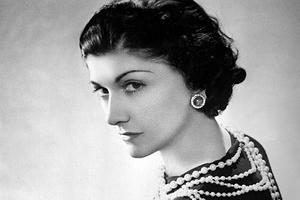 Coco Chanel: Người đàn bà quyền lực và những câu chuyện "chưa từng được kể"