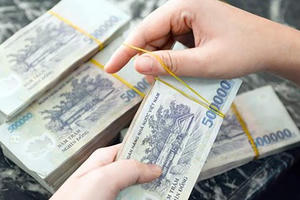 Hà Nội: Lương tháng cao nhất hơn 185 triệu