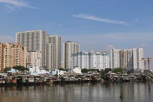 Hàng tồn chất đống, doanh nghiệp bất động sản chật vật tìm cách tăng trưởng