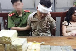 Nghẹt thở cuộc vây bắt cặp vợ chồng buôn bán ma túy "khủng" ở biên giới Nghệ An