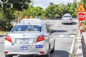 Hàng loạt giáo viên dạy lái xe sử dụng văn bằng chứng chỉ rởm: Sở GTVT TP HCM nói gì?
