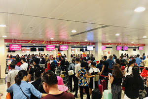 Cạn vé máy bay Tết giá rẻ