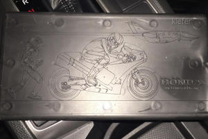 Bí ẩn dưới chân người dùng Honda Civic không phải ai cũng biết - Lật thảm trải sàn lên ngay để check