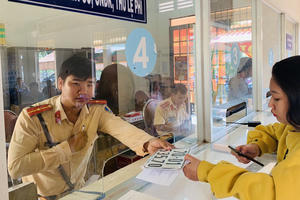 Từ 15/8/2023, bán xe thì biển số định danh có 'đi theo' chủ mới?