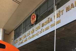 'Cò' Trung Quốc 'làm luật' ở biên giới