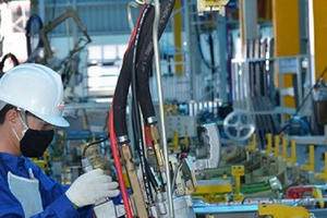 Sản xuất công nghiệp 4 tháng đầu năm tăng thấp nhất trong gần 1 thập kỷ