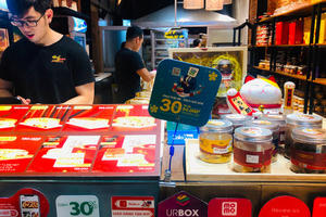 Đằng sau những khuyến mại giảm giá 30%, hoàn tiền 10% của các ví điện tử như Momo, Moca, VNPay...: Cuộc chiến đốt tiền 'khô máu' chưa biết khi nào và ai là người chiến thắng!