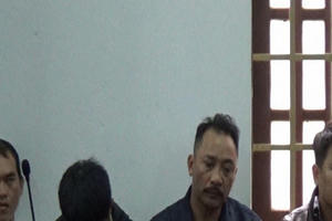 Trùm gỗ lậu Phượng 'râu' và 23 đồng phạm hầu tòa